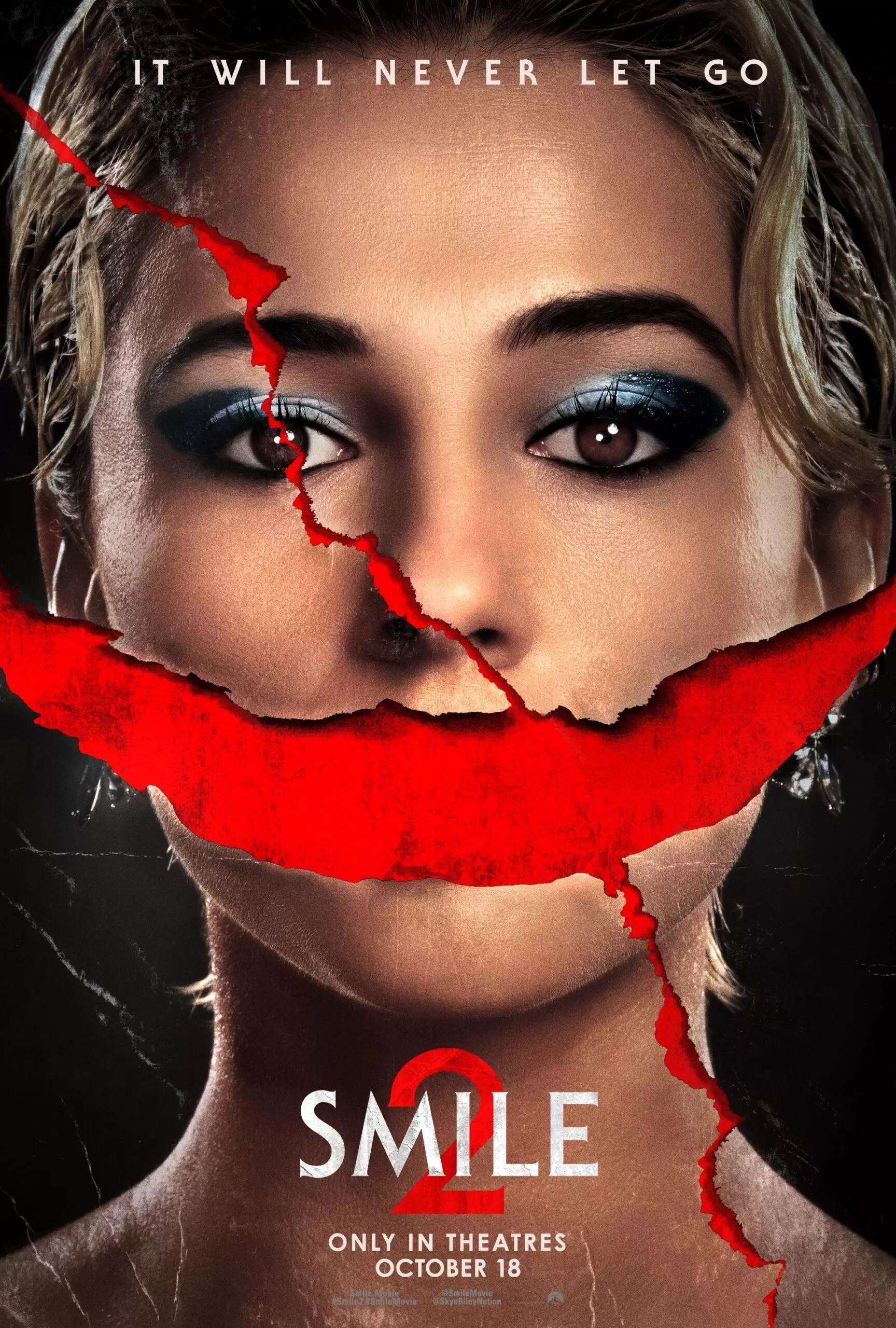 Smile 2 movie cover of Skye Riley played by  Naomi Scott.