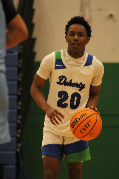 Junior Point Guard Syron Odie bringing the ball up the court against Vista Ridge last year
